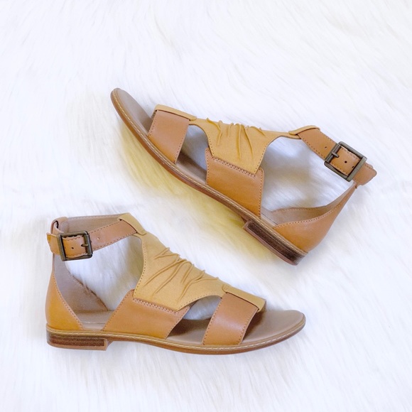 Timberland Cherrybrook Yellow Canvas Sandals - Picture 2 of 9